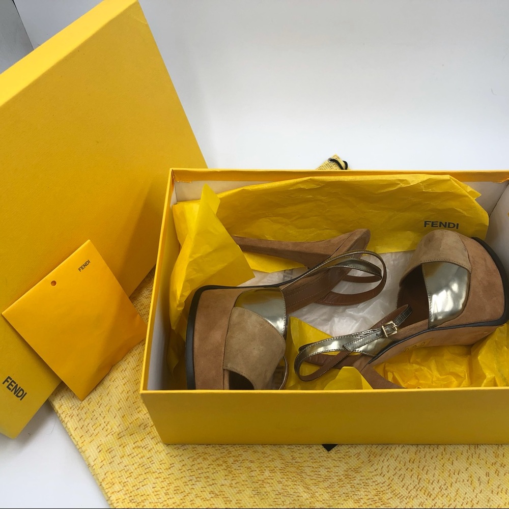 💯AUTH FENDI SUEDE HEELS PLATFORM 7 37 in BOX EUC - Picture 7 of 12